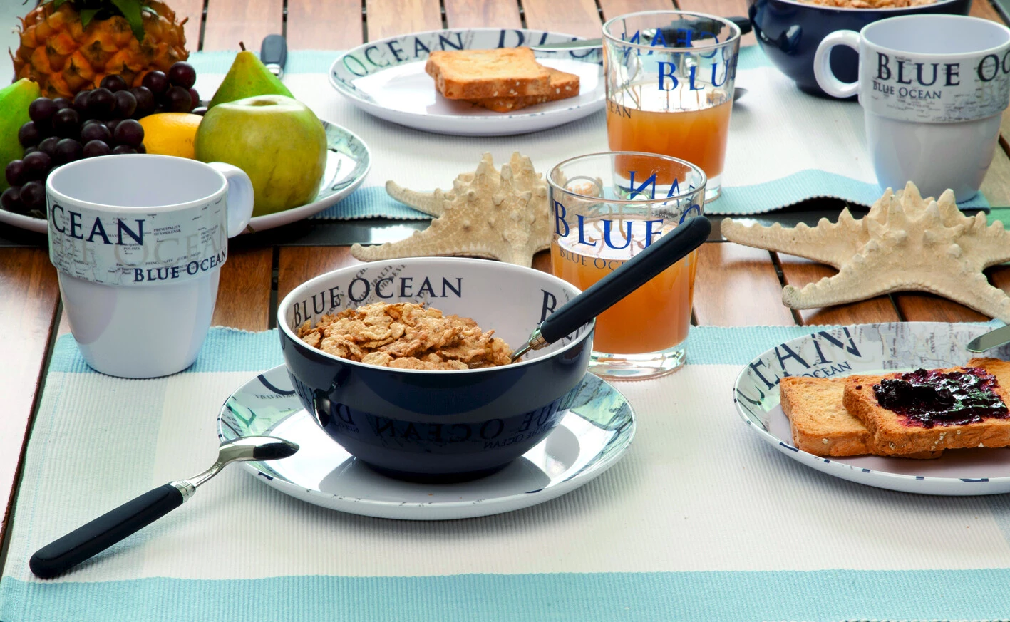 Brunner All Inclusive Service à vaisselles 36+1 pièces, blanc/rouge 4 Brunner All Inclusive Service à vaisselles 36+1 pièces, blanc/rouge – Image 2