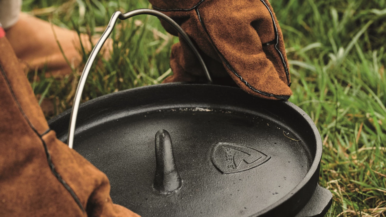 Robens Carson Dutch Marmite de camping 8,2l, noir 4 Robens Carson Dutch Marmite de camping 8,2l, noir – Image 2